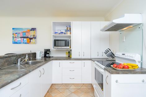 Photo of property in 8 Foxtail Fern, Kelvin Grove, Palmerston North, 4414