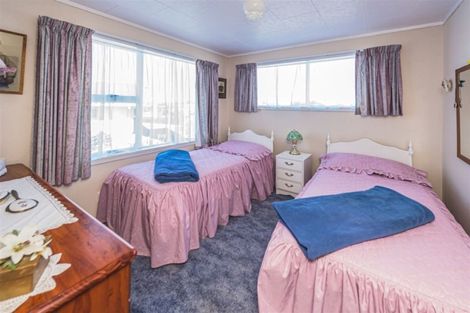 Photo of property in 6 Arundel Place, Springvale, Whanganui, 4501