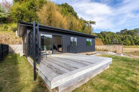 Photo of property in 23d Heta Road, Highlands Park, New Plymouth, 4312