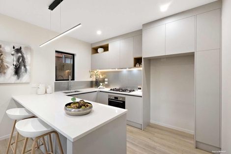 Photo of property in 152a Botany Road, Botany Downs, Auckland, 2010