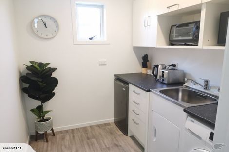 Photo of property in 1/16 Guthrie Road, Havelock North, 4130