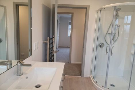 Photo of property in 43b Wainuiomata Road, Wainuiomata, Lower Hutt, 5014