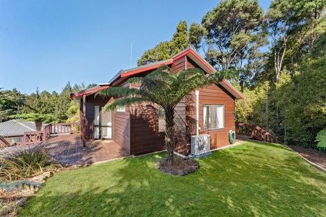 Photo of property in 2/18 Fernwood Grove, Bayview, Auckland, 0629