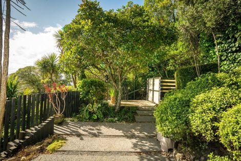 Photo of property in 77 Palliser Road, Roseneath, Wellington, 6011