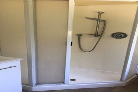 Photo of property in 1/14 Clematis Avenue, Murrays Bay, Auckland, 0630