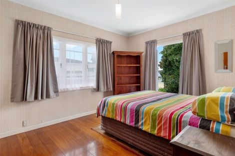 Photo of property in 4 Pitau Road, Mount Maunganui, 3116