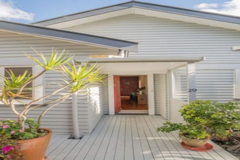 Photo of property in 29 Horotutu Road, Greenlane, Auckland, 1061