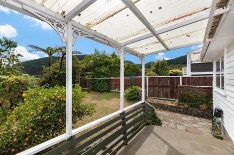 Photo of property in 57 Raroa Terrace, Tawa, Wellington, 5028
