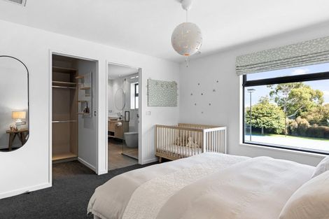 Photo of property in 18 Quarters Place, Halswell, Christchurch, 8025