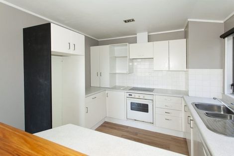 Photo of property in 1/23 Parr Terrace, Castor Bay, Auckland, 0620