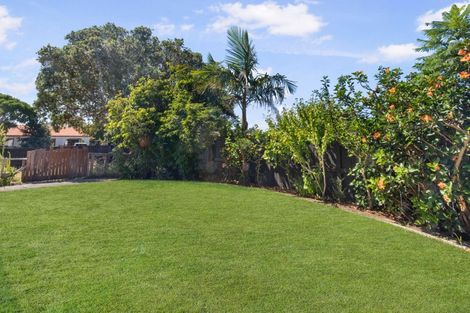 Photo of property in 2 Kinross Place, Mount Maunganui, 3116
