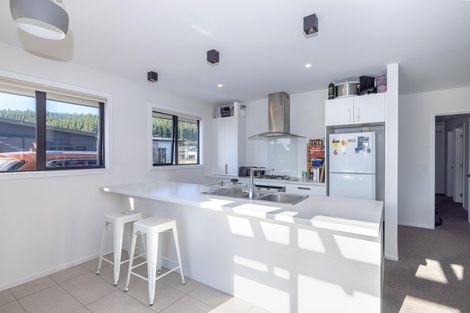 Photo of property in 52 Minaret Ridge, Wanaka, 9305