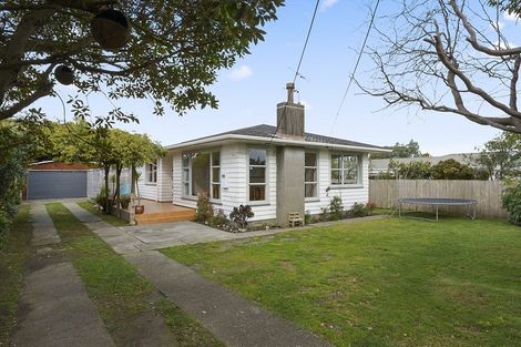 Photo of property in 14 Walton Road, Paraparaumu Beach, Paraparaumu, 5032