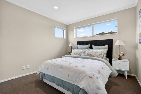 Photo of property in 28 Pickaberry Avenue, Karaka, Papakura, 2113
