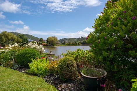 Photo of property in 4 Lakeside Villas, Whitby, Porirua, 5024