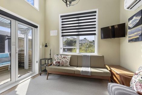 Photo of property in 31 Kapiti Crescent, Titahi Bay, Porirua, 5022