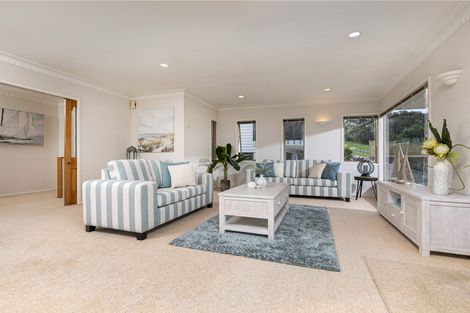 Photo of property in 45c Hyde Road, Rothesay Bay, Auckland, 0630