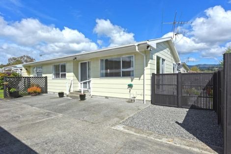 Photo of property in 28a Roband Crescent, Brown Owl, Upper Hutt, 5018