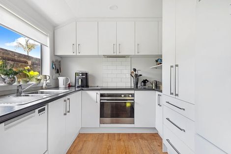 Photo of property in 30a Marvon Downs Avenue, Pakuranga Heights, Auckland, 2010