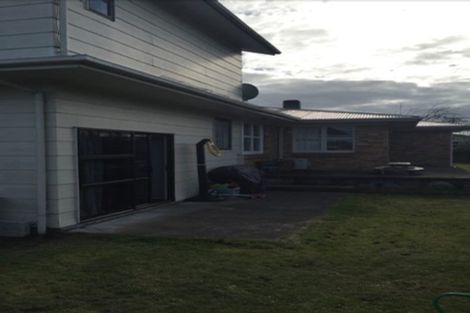 Photo of property in 1 Hugh Place, St Andrews, Hamilton, 3200