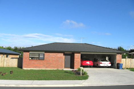 Photo of property in 6 Neesons Way, Glendene, Auckland, 0602