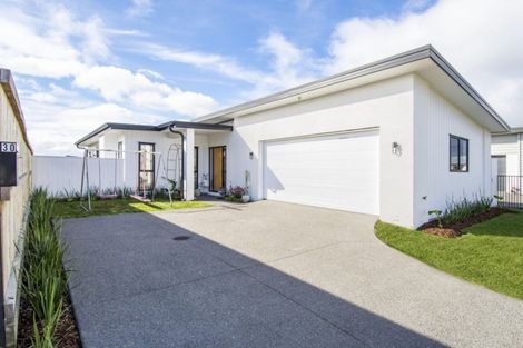 Photo of property in 30 Awatira Drive, Papamoa Beach, Papamoa, 3118
