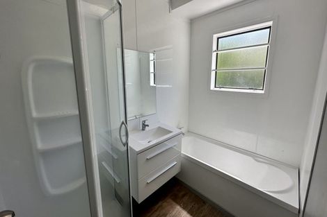 Photo of property in 25 Midgley Road, West Harbour, Auckland, 0618