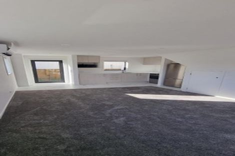 Photo of property in 1/81 Kervil Avenue, Te Atatu Peninsula, Auckland, 0610