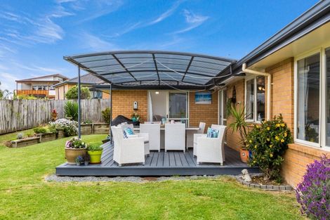 Photo of property in 58 Rivervale Grove, Stanmore Bay, Whangaparaoa, 0932