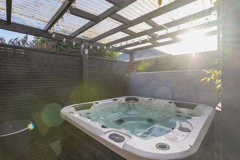 Photo of property in 48 Titirangi Crescent, Parklands, Christchurch, 8083