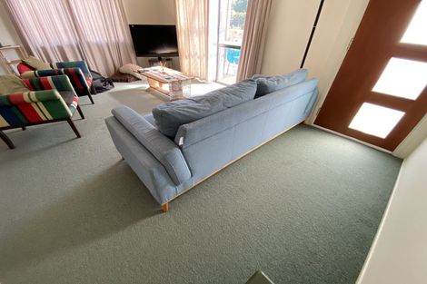 Photo of property in 2/13a Kitewao Street, Northcote, Auckland, 0627