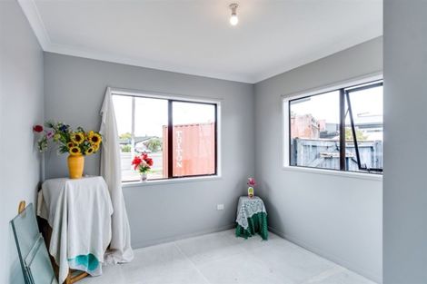 Photo of property in 22 Taradale Road, Marewa, Napier, 4110