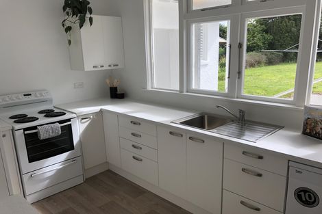 Photo of property in 12 Karina Terrace, Roslyn, Palmerston North, 4414