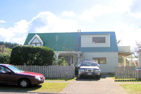 Photo of property in 104 Durrant Drive, Whangamata, 3620