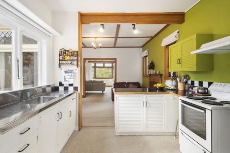 Photo of property in 4 Paisley Terrace, Karori, Wellington, 6012