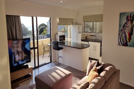 Photo of property in 11 Rahopara Street, Castor Bay, Auckland, 0620