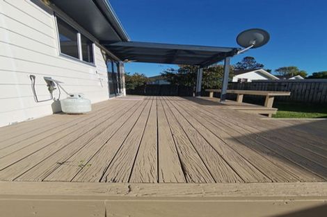 Photo of property in 31 Lyren Place, Half Moon Bay, Auckland, 2012