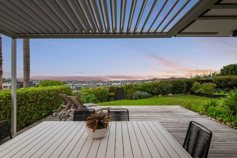 Photo of property in 22 John Dee Crescent, Red Beach, 0932