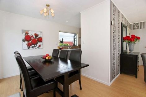 Photo of property in 19 Anglers Way, Wattle Downs, Auckland, 2102