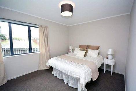 Photo of property in 13 Volante Avenue, Wattle Downs, Auckland, 2103