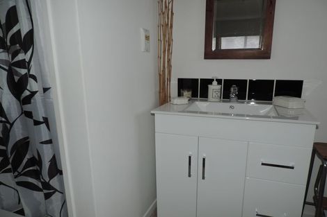 Photo of property in 9 Bridge Street, Tirau, 3410