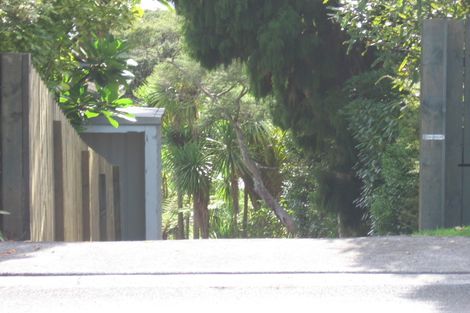 Photo of property in 223 Golf Road, Titirangi, Auckland, 0604