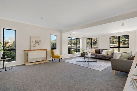 Photo of property in 40 Hinau Street, Tawa, Wellington, 5028