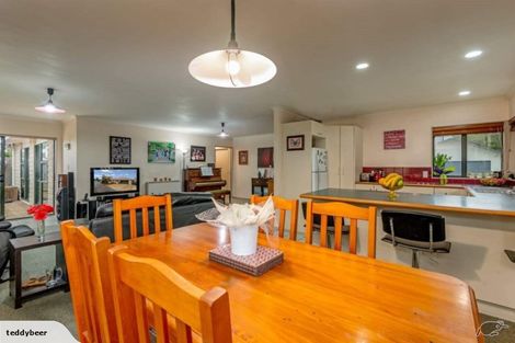 Photo of property in 15 Woburn Place, Takaro, Palmerston North, 4412