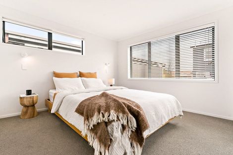 Photo of property in 1092a Great North Road, Point Chevalier, Auckland, 1022