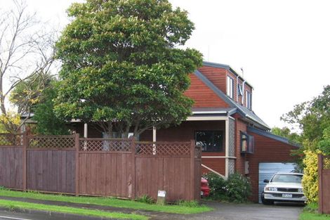 Photo of property in 140 Botany Road, Botany Downs, Auckland, 2010