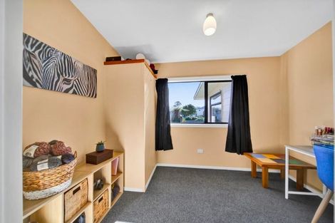 Photo of property in 118a South Road, Spotswood, New Plymouth, 4310