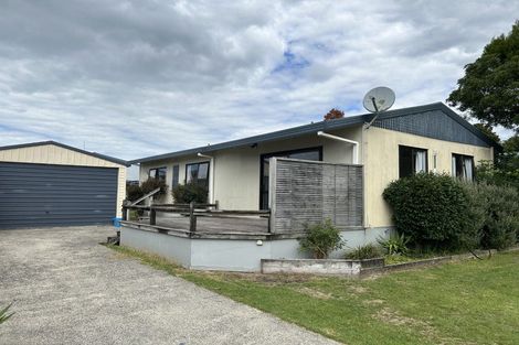Photo of property in 14 Barrow Place, Te Puke, 3119