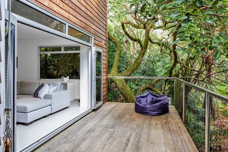 Photo of property in 12 Leatham Avenue, Strandon, New Plymouth, 4312