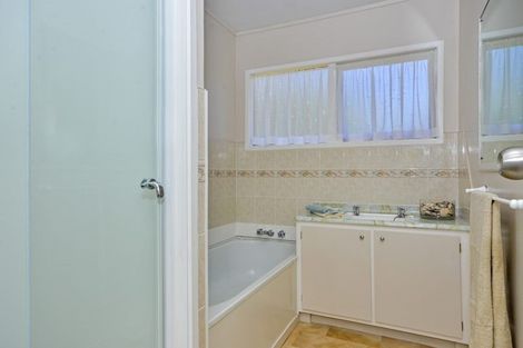 Photo of property in 125 Stapleford Crescent, Browns Bay, Auckland, 0630